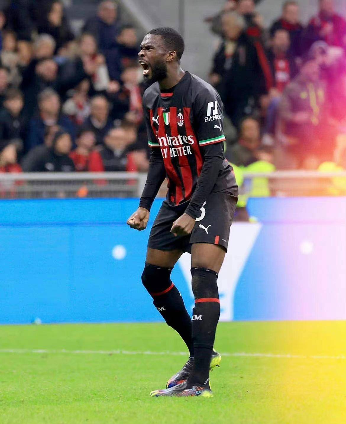 包含赛后上海久事调整名单以备英超；篮板制胜环节打磨；震撼外界；球探报告显示潜力的词条