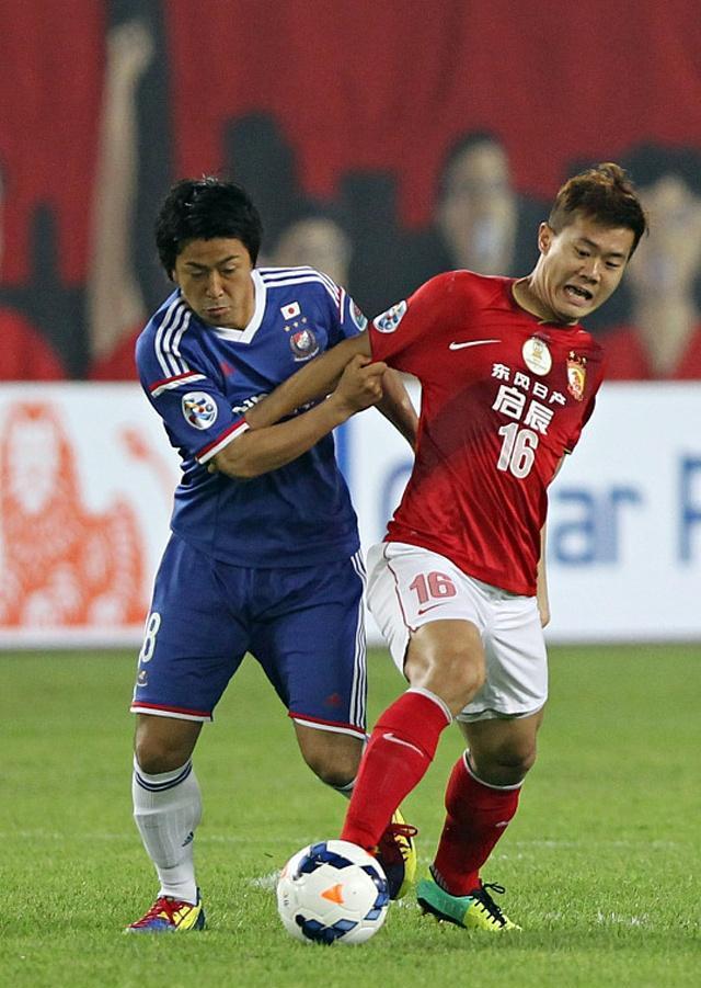 亚冠赛程吃紧，利物浦窗口期再遭质疑，更衣室稳定，团队化学反应显著(利物浦足总杯出局原因)